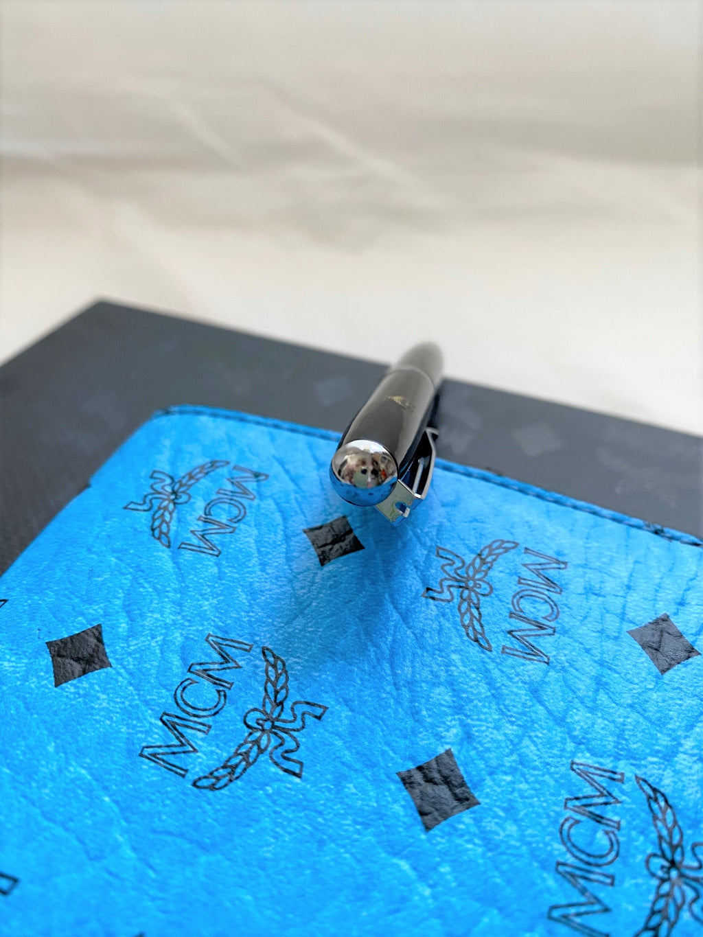 MCM notepad with visetos monogram leather holder & ballpoint pen