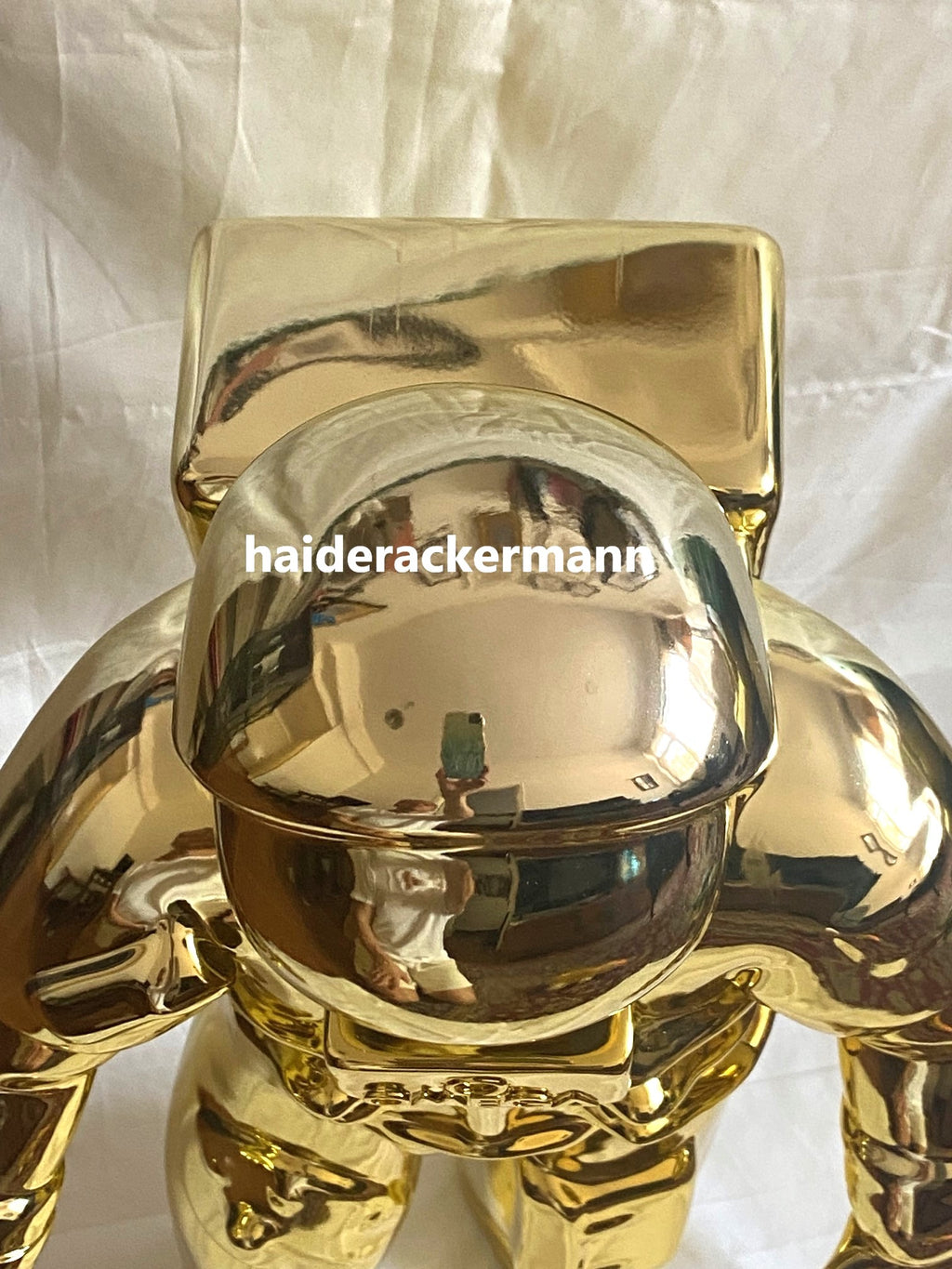 Omega 50th anniversary of Apollo 11 Moon Landing 70cm gold astronaut