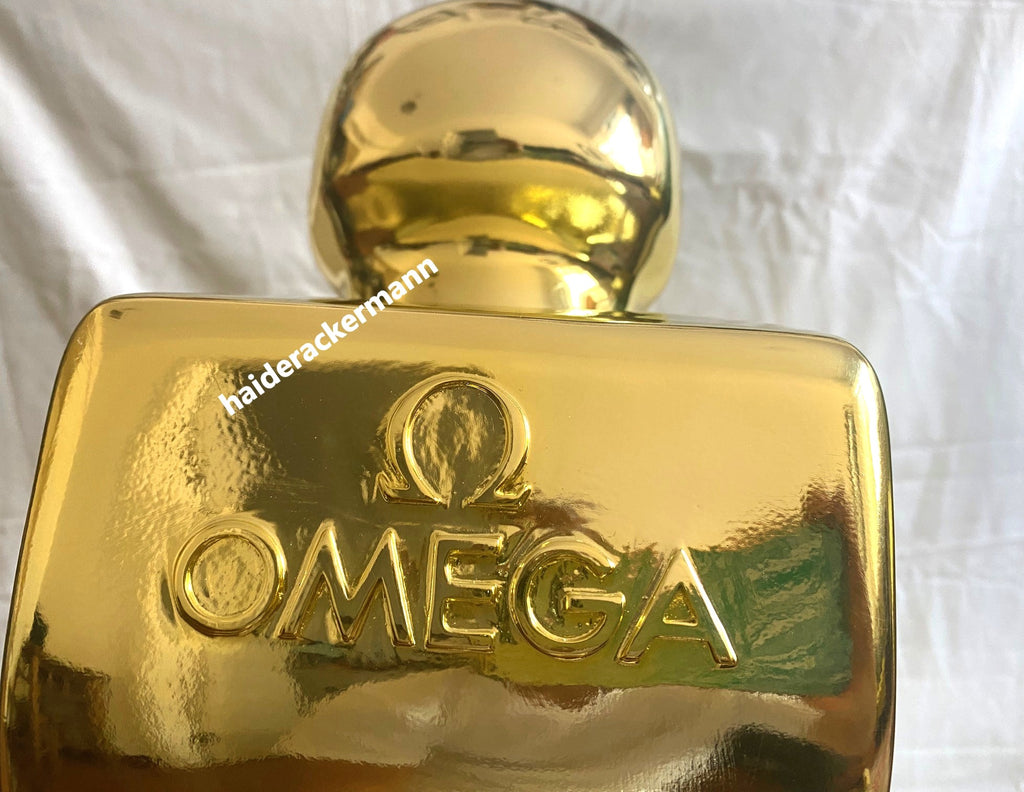 Omega 50th anniversary of Apollo 11 Moon Landing 70cm gold astronaut