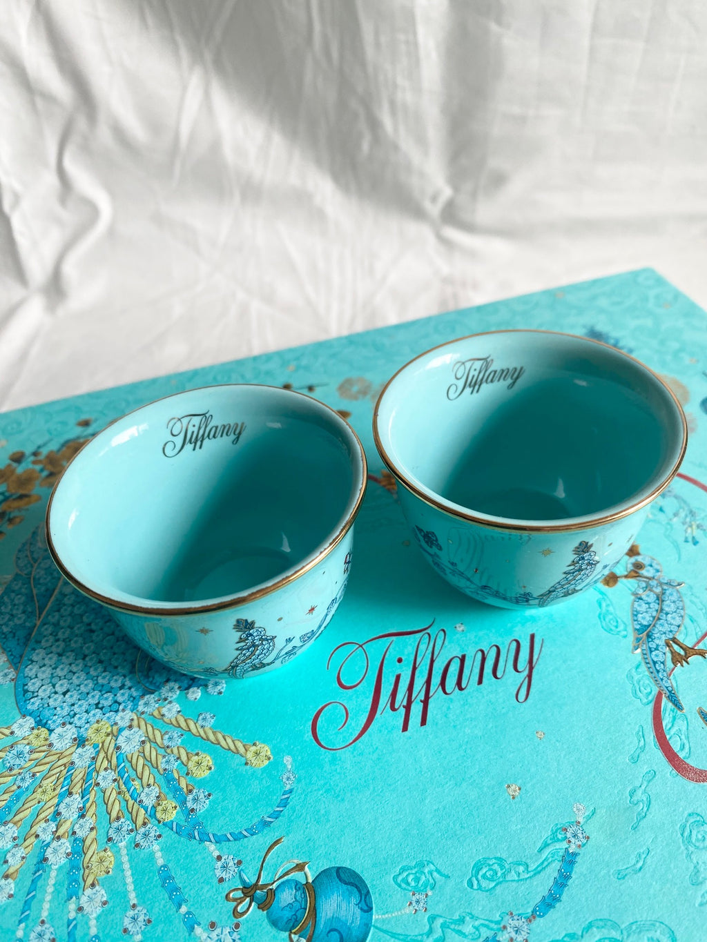 Tiffany & Co 2026 bird on a rock ceramic tea cups & red packet box set