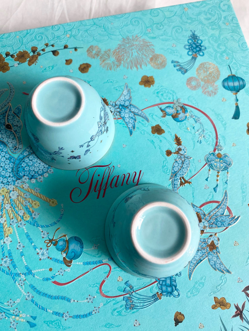 Tiffany & Co 2026 bird on a rock ceramic tea cups & red packet box set