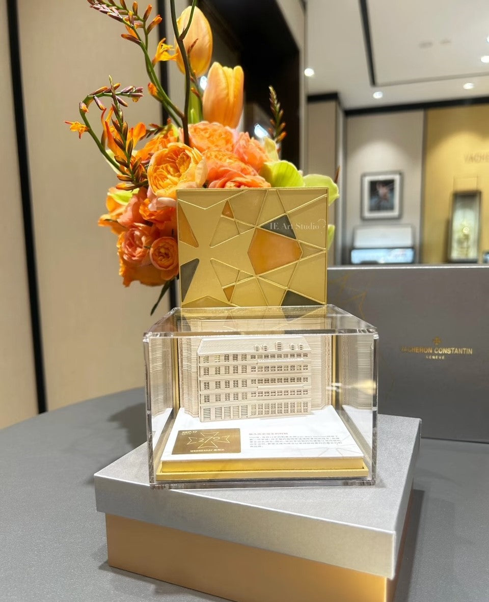 Vacheron Constantin 270th anniversary calendar memo pad with maison light design