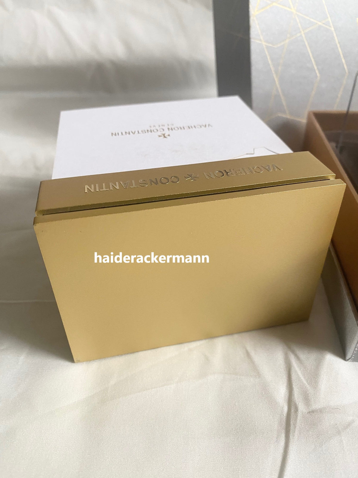 Vacheron Constantin 270th calendar memo pad with light design