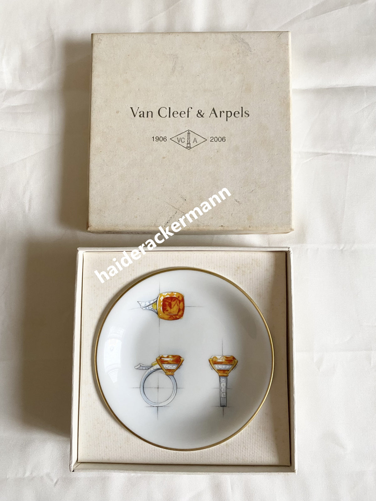 Van Cleef & Arpels 2006 diamond ring porcelain trinket dish