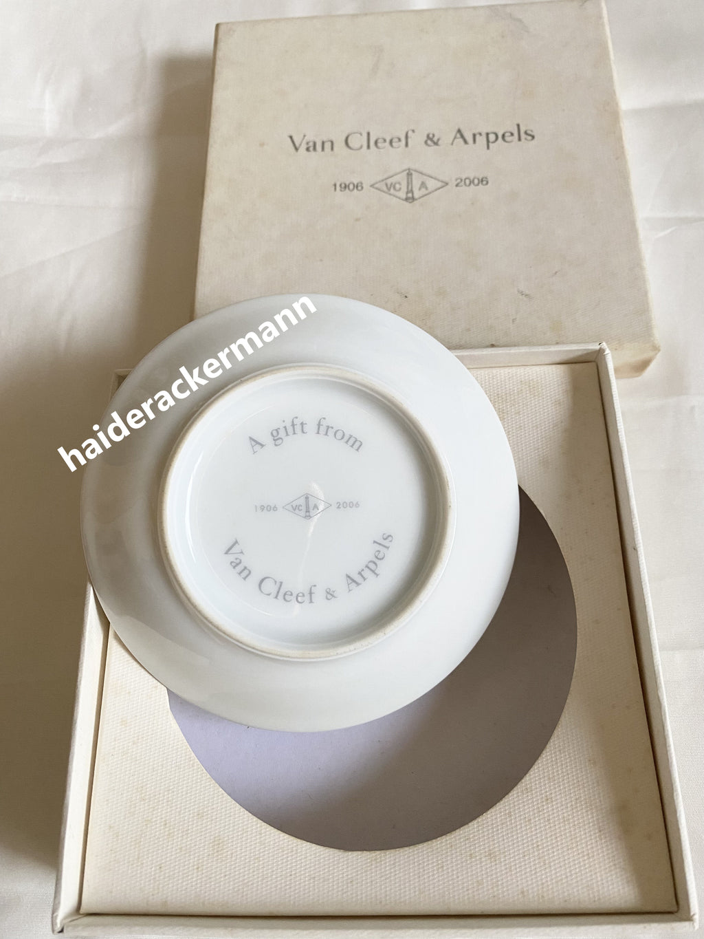 Van Cleef & Arpels 2006 diamond ring porcelain trinket dish