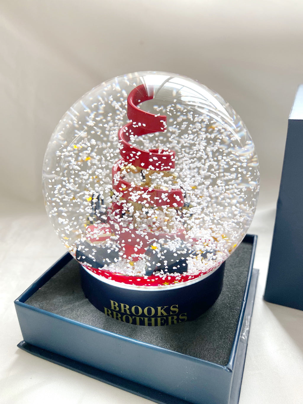 Brooks Brothers 2019 Christmas snow globe