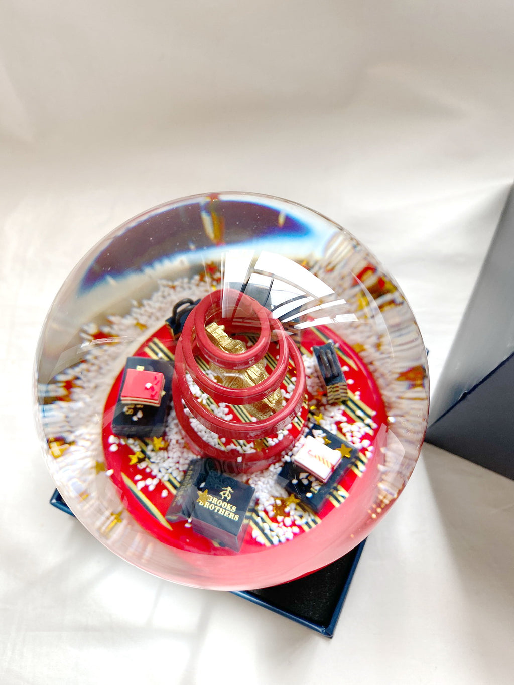 Brooks Brothers 2019 Christmas snow globe