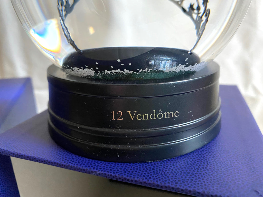 Chaumet 2022 Christmas tiara snow globe