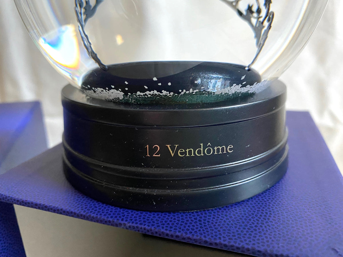 Chaumet 2022 Christmas tiara snow globe