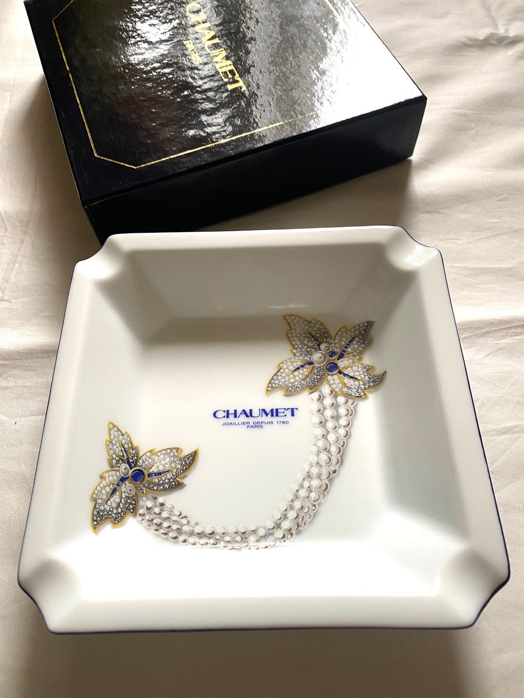 Chaumet x Bernardaud vintage diamond necklace motif ashtray