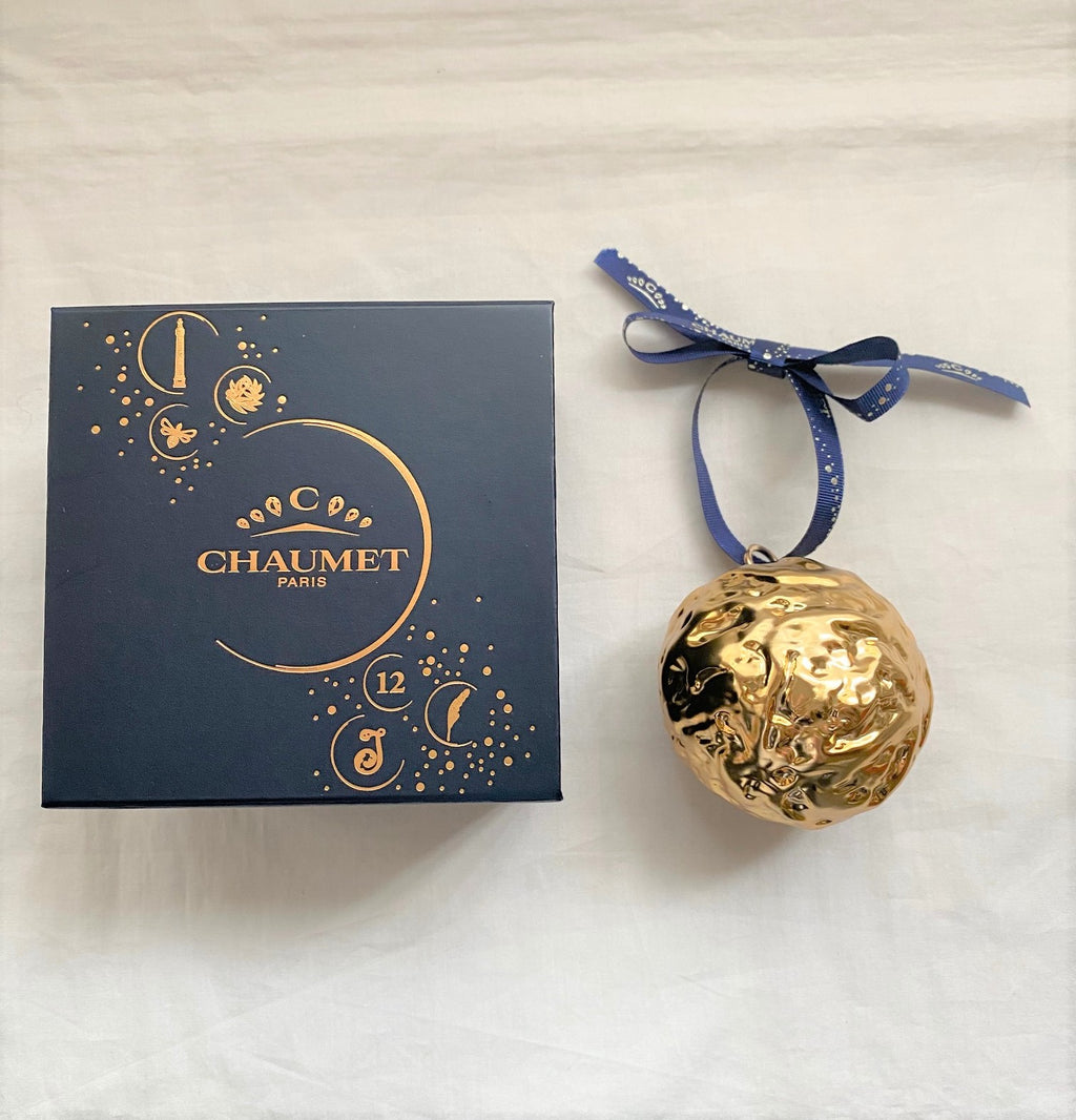 Chaumet 2020 Christmas gold chestnut ornament
