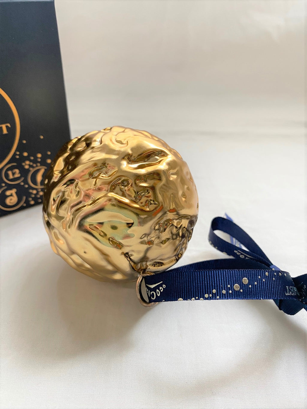 Chaumet 2020 Christmas gold chestnut ornament