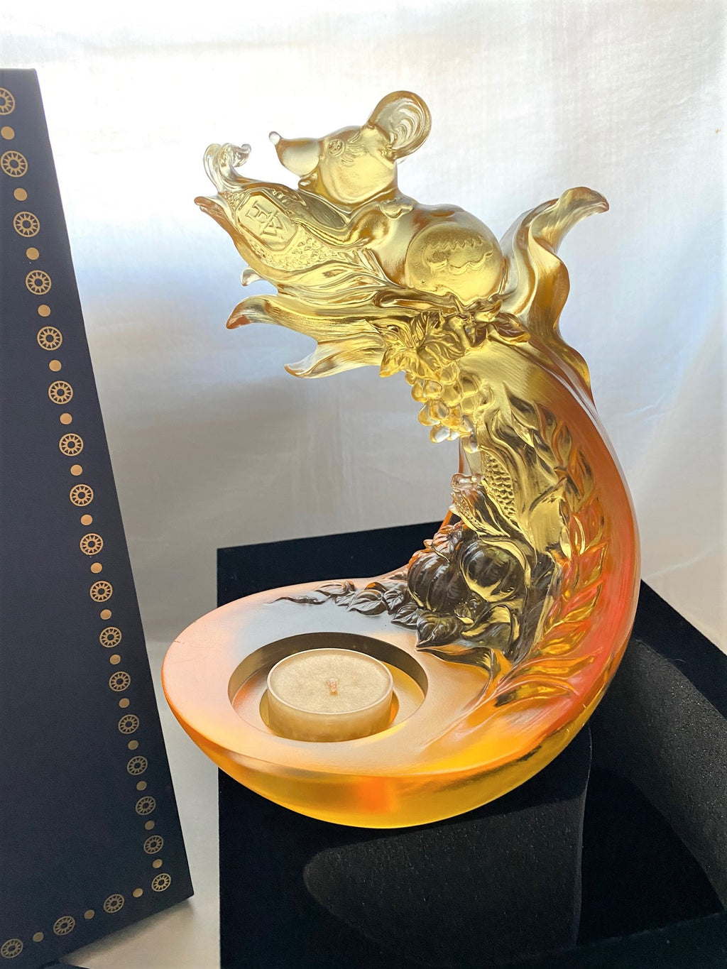Harry Winston 2020 crystal glass rat candle holder