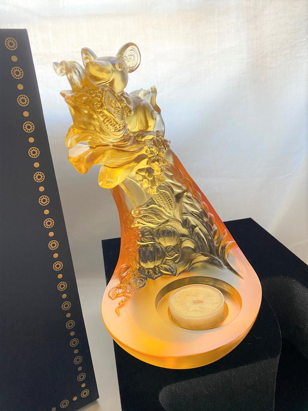 Harry Winston 2020 crystal glass rat candle holder