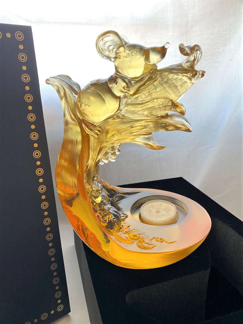 Harry Winston 2020 crystal glass rat candle holder