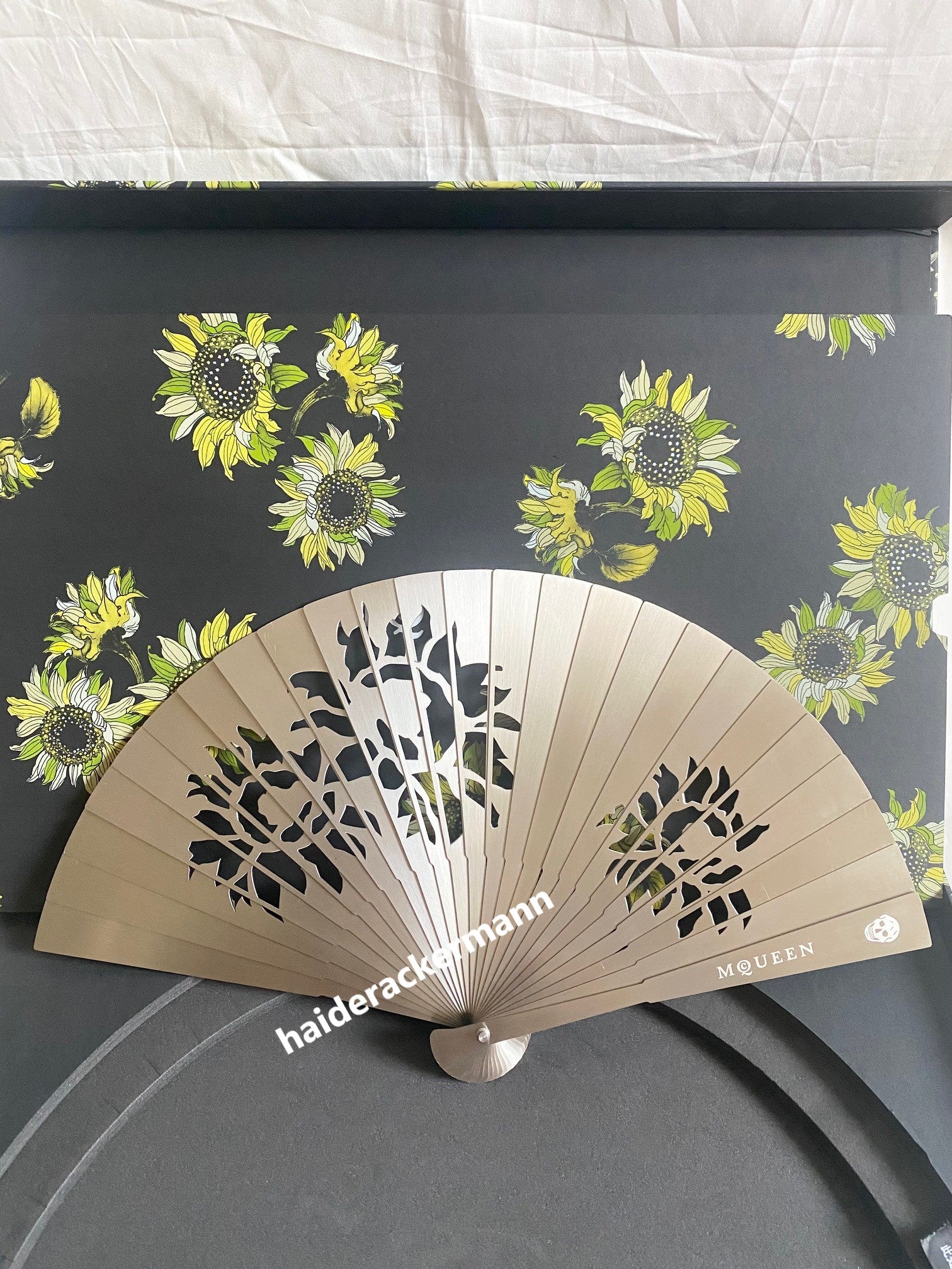 Alexander McQueen 2025 floral laser cut metal fan