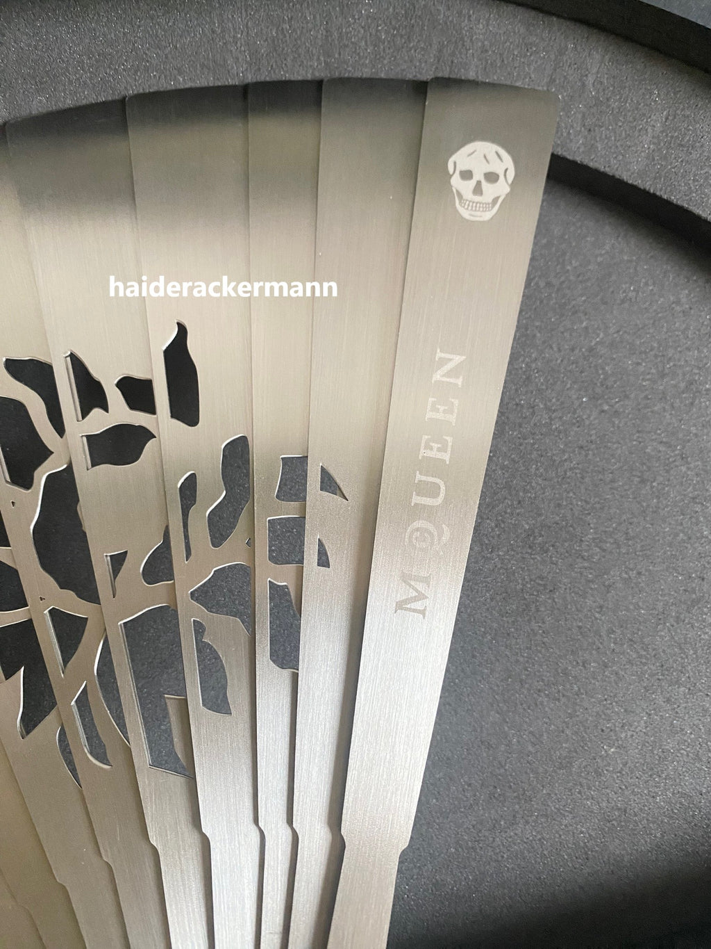 Alexander McQueen 2025 floral laser cut metal fan