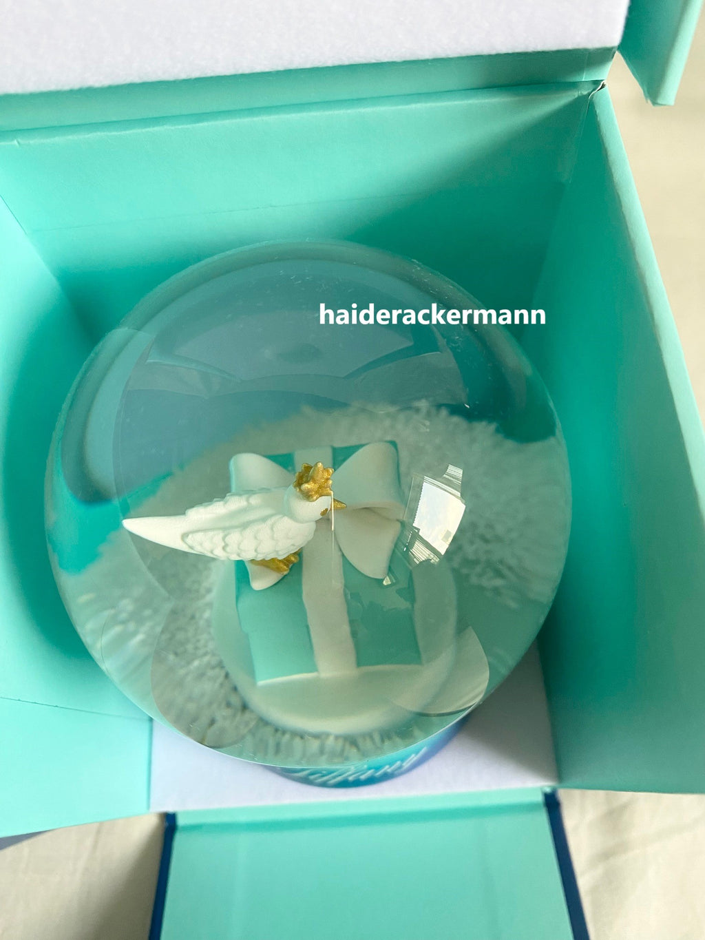 Tiffany & Co 2024 Christmas bird on a rock snow globe