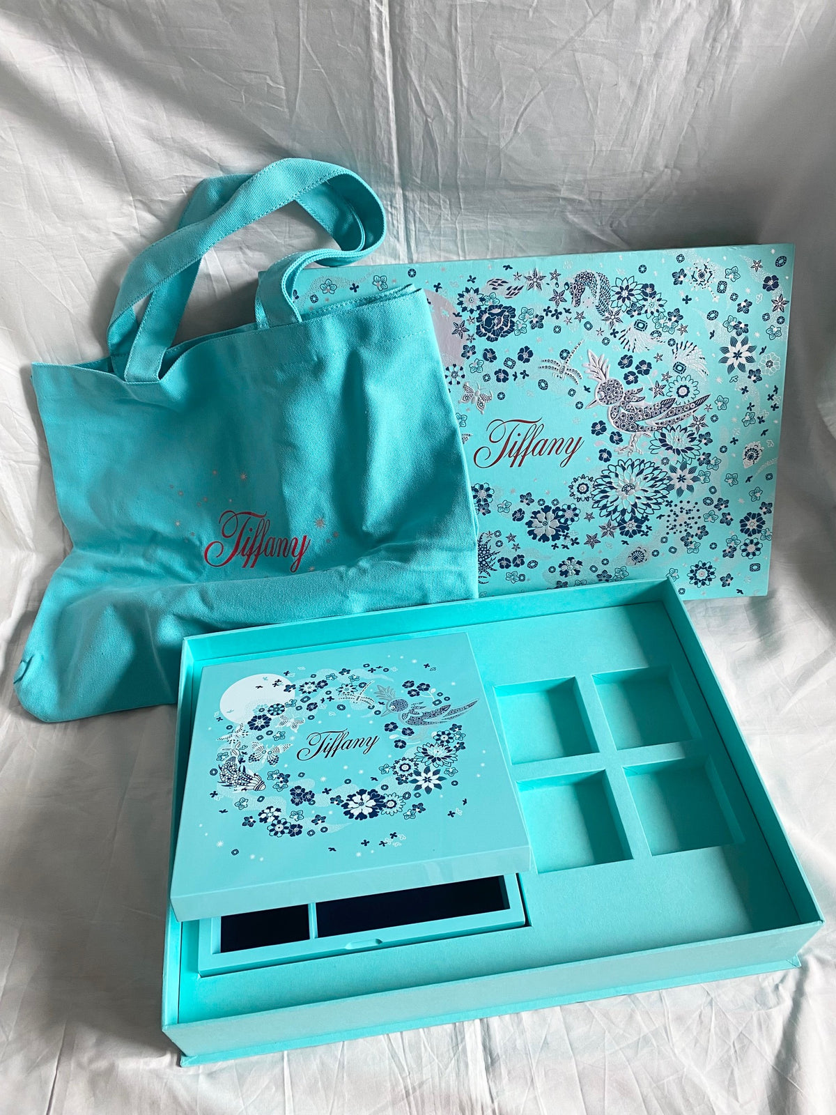 Tiffany & Co 2024 Mid-Autumn Festival bird on a rock jewelry box