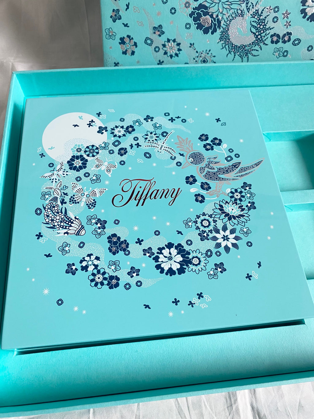 Tiffany & Co 2024 Mid-Autumn Festival bird on a rock jewelry box