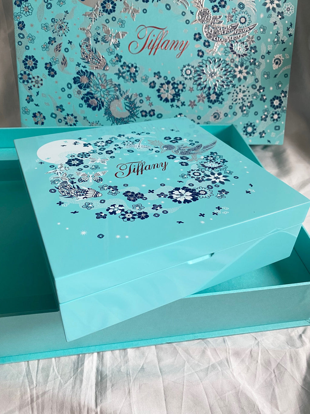 Tiffany & Co 2024 Mid-Autumn Festival bird on a rock jewelry box